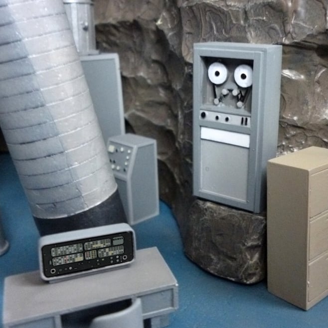 Batman Classic TV Series Batcave 1/50 Scale Desktop Sculpture Gallery Image 10