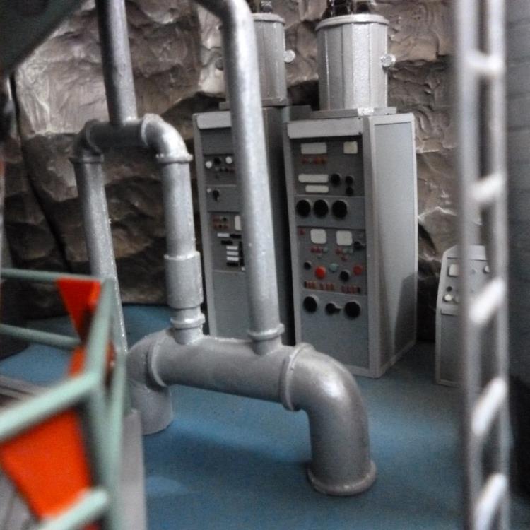 Batman Classic TV Series Batcave 1/50 Scale Desktop Sculpture Gallery Image 8