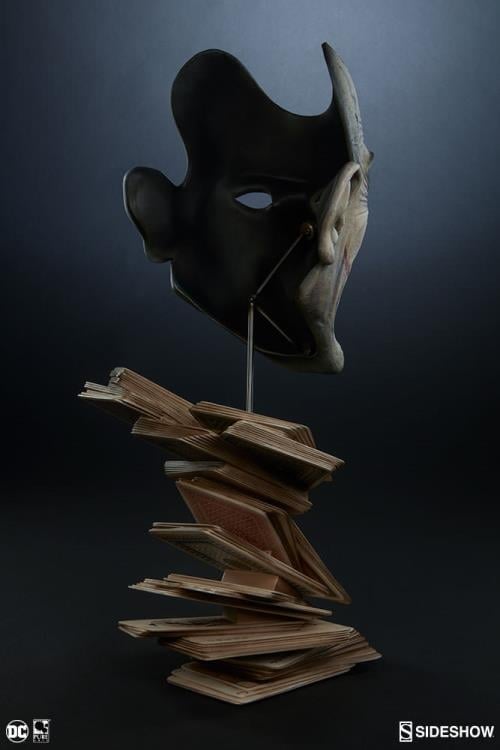 DC Comics The Joker (Face of Insanity) Life-Size Bust Gallery Image 7