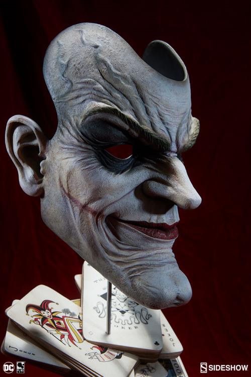 DC Comics The Joker (Face of Insanity) Life-Size Bust Gallery Image 9