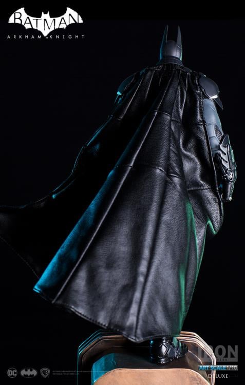 Batman: Arkham Knight Batman (Deluxe) 1/10 Art Scale Statue Gallery Image 11