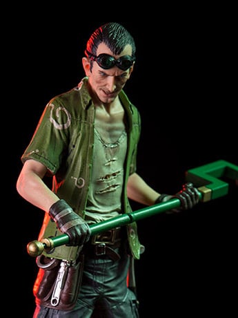 Batman: Arkham Knight The Riddler 1/10 Art Scale Statue Gallery Image 2