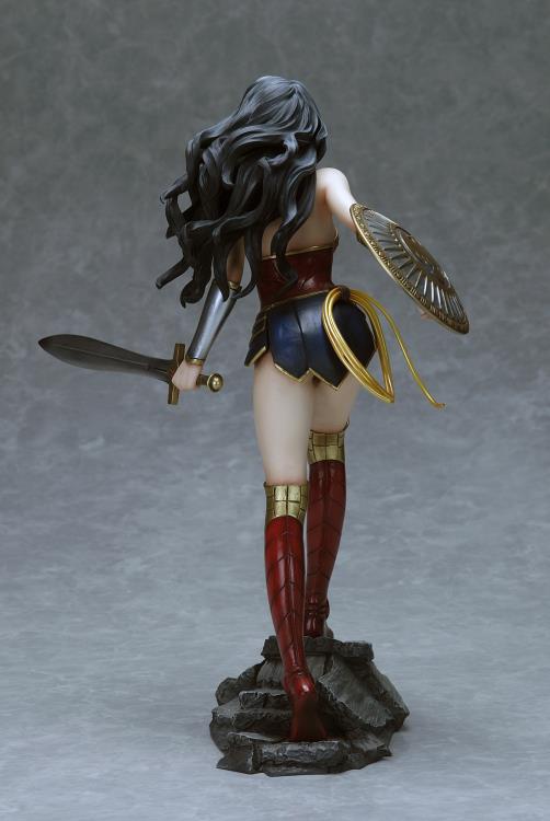 Fantasy Figure Gallery DC Comics Collection Wonder Woman (PVC) Gallery Image 7