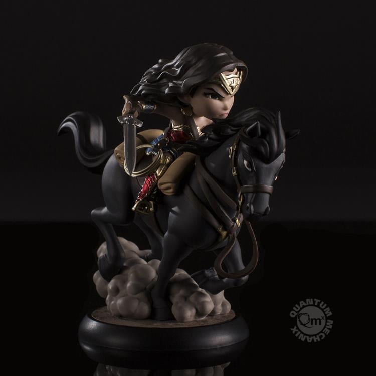 Wonder Woman Q-Fig MAX Figure Gallery Image 8