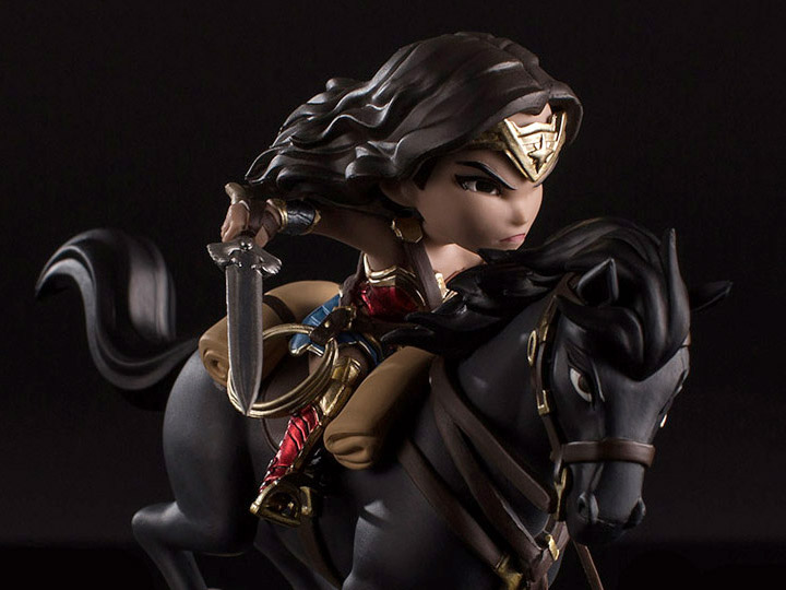 Wonder Woman Q-Fig MAX Figure Gallery Image 1