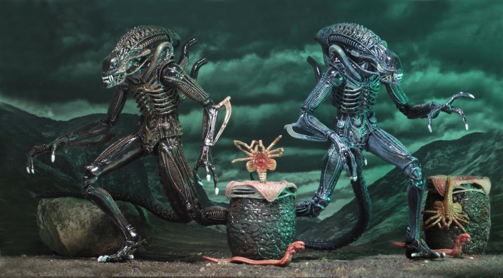 Aliens Ultimate Warrior Alien Set of 2 Figures Gallery Image 3