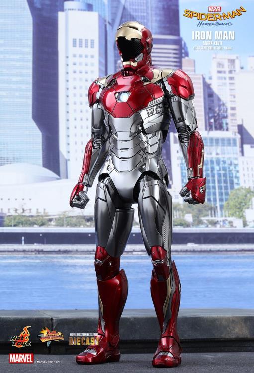 Spider-Man: Homecoming MMS427D19 Iron Man (Mark XLVII) 1/6th Scale Collectible Figure Gallery Image 6