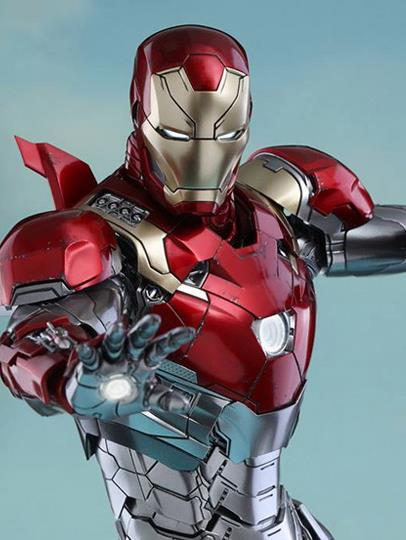 Spider-Man: Homecoming MMS427D19 Iron Man (Mark XLVII) 1/6th Scale Collectible Figure Gallery Image 2