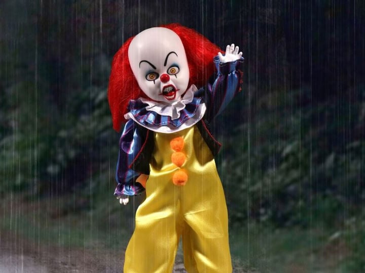 LDD Presents: IT (1990) - Pennywise Gallery Image 1