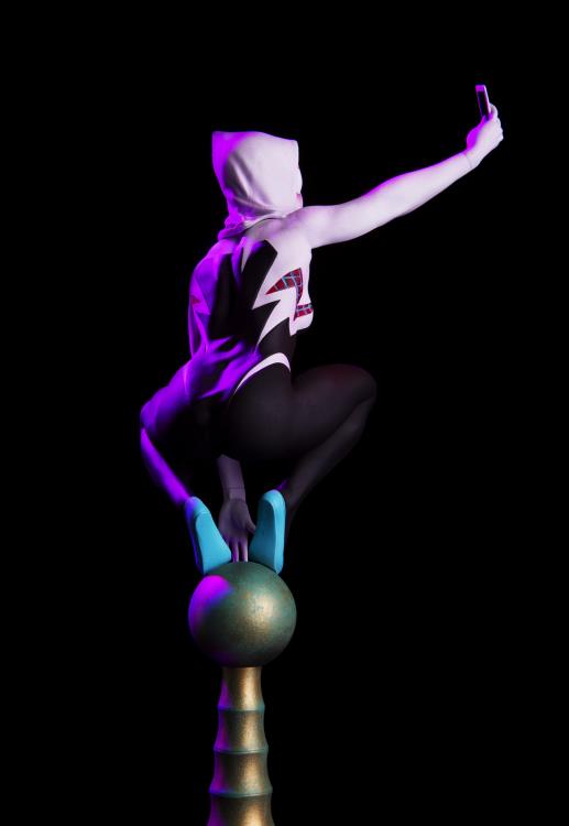 Marvel Spider-Gwen Statue Gallery Image 4