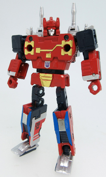 Transformers Masterpiece MP-15/16-E Cassettebot Vs Cassettetron Set Exclusive (With Collector Coin) Gallery Image 3
