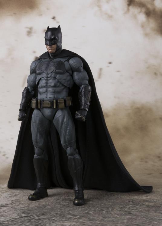 Justice League S.H.Figuarts Batman Gallery Image 4