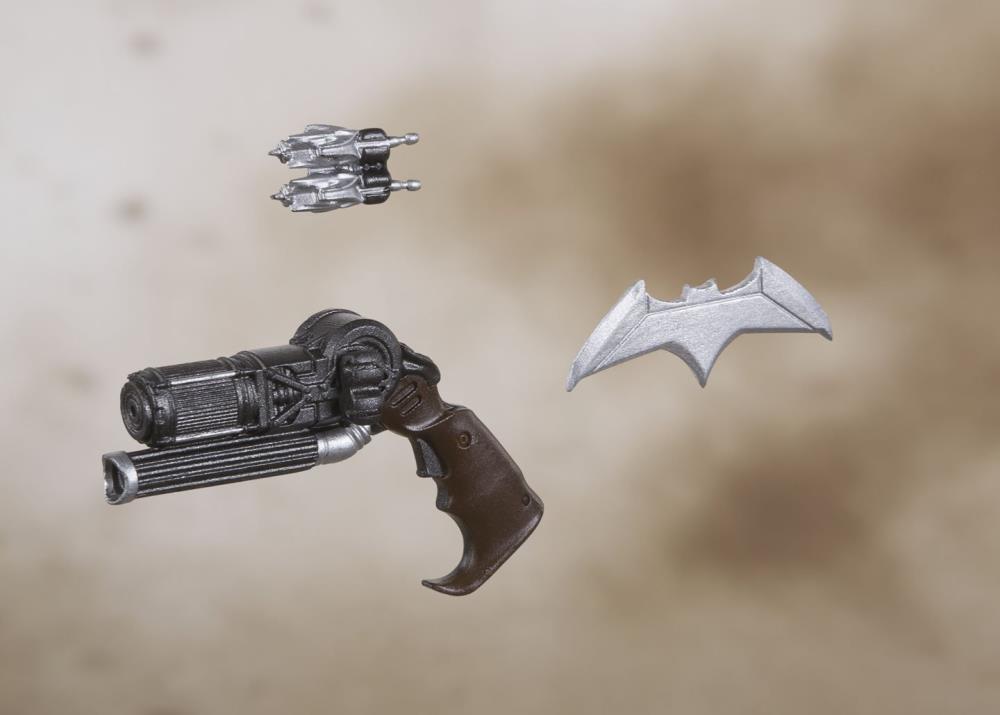 Justice League S.H.Figuarts Batman Gallery Image 7