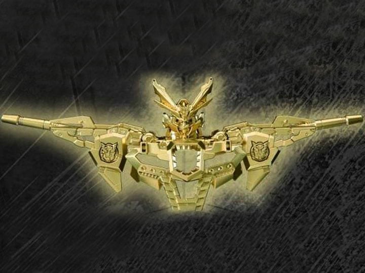 Transformers Go! GoKenzan Combiner Golden Helmet Exclusive Gallery Image 1