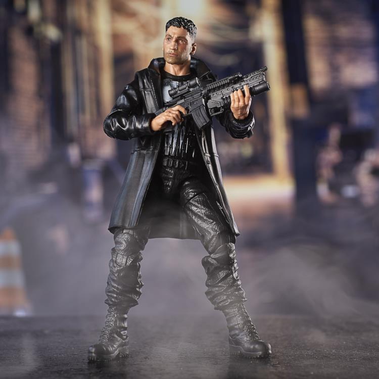 Daredevil Marvel Legends Punisher (Man-Thing BAF) Gallery Image 7