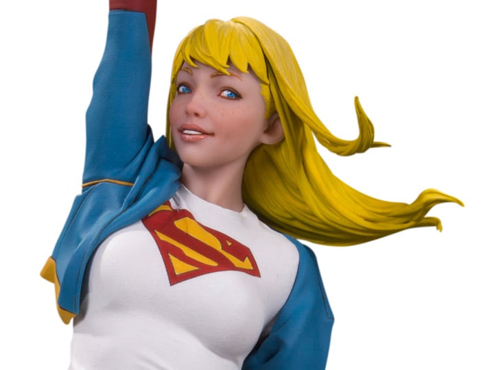 DC Comics Gotham City Garage Supergirl Statue Gallery Image 1