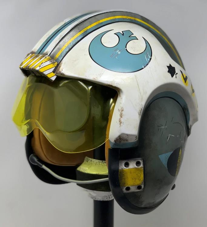 Rogue One: A Star Wars Story General Merrick (Blue Squadron) 1:1 Scale Wearable Helmet Gallery Image 4