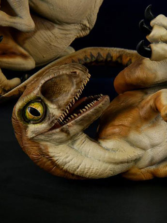 Jurassic Park Crash McCreery's Baby Raptors 1/1 Scale Statue Gallery Image 2