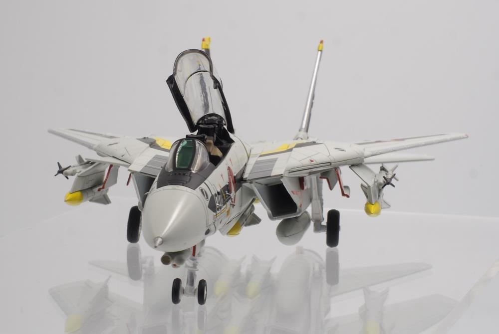 Robotech 1/72 F-14 S Type Collectible Model Gallery Image 8