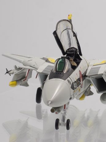 Robotech 1/72 F-14 S Type Collectible Model Gallery Image 2