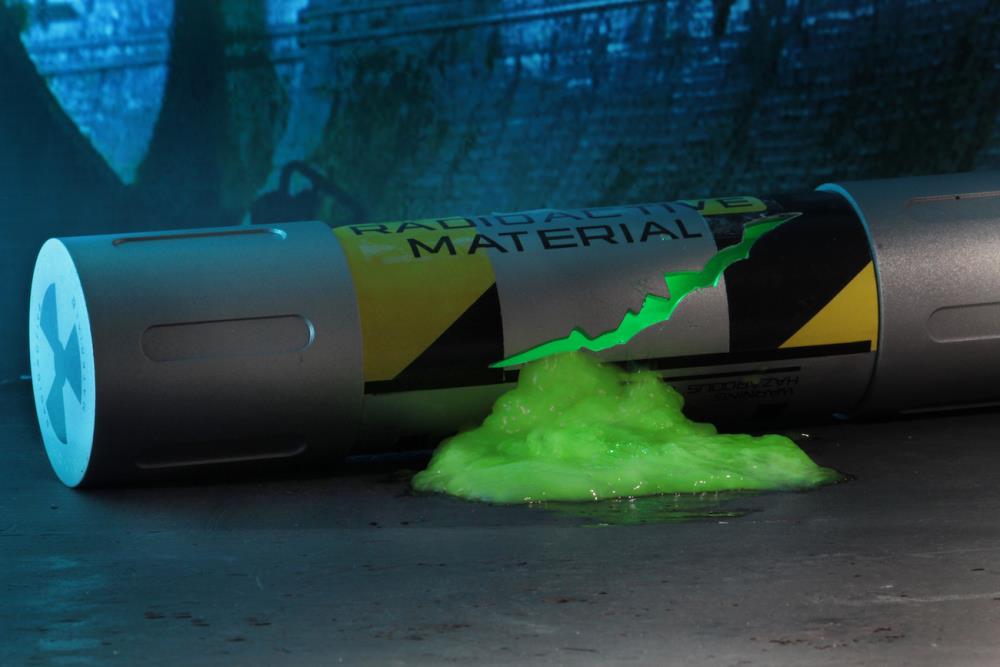 Teenage Mutant Ninja Turtles (1990 Movie) Mutagen Canister Prop Replica Gallery Image 9