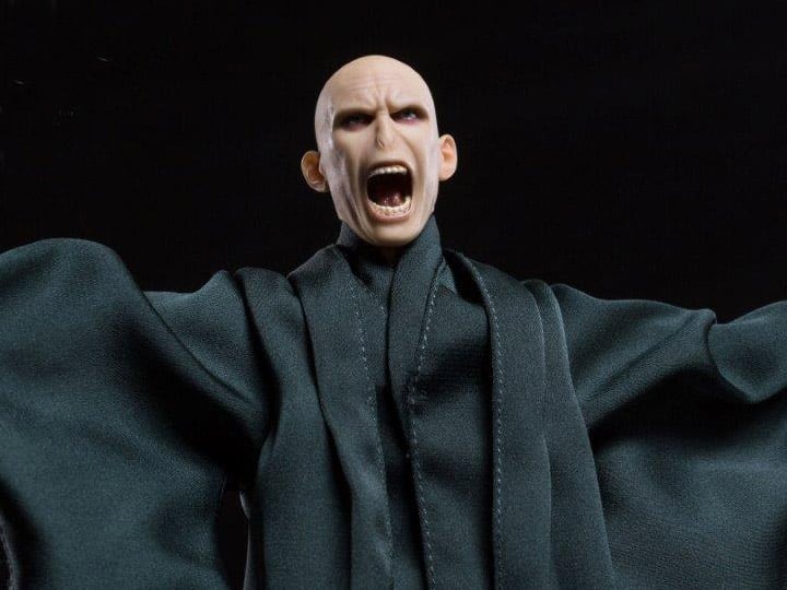 Harry Potter Real Master Series Lord Voldemort 1/8 Scale Figure (With LED) Gallery Image 1