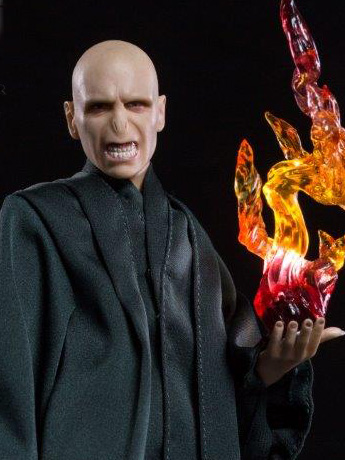 Harry Potter Real Master Series Lord Voldemort 1/8 Scale Figure (With LED) Gallery Image 2