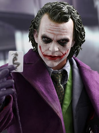 The Dark Knight QS010 The Joker 1/4th Scale Collectible Figure Gallery Image 2