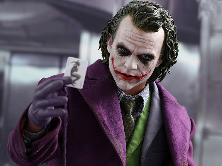The Dark Knight QS010 The Joker 1/4th Scale Collectible Figure Gallery Image 1