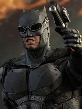 Justice League MMS432 Batman (Tactical Batsuit Ver.) 1/6th Scale Collectible Figure Gallery Image 2