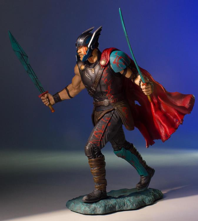 Thor: Ragnarok Collector's Gallery Thor Statue Gallery Image 4