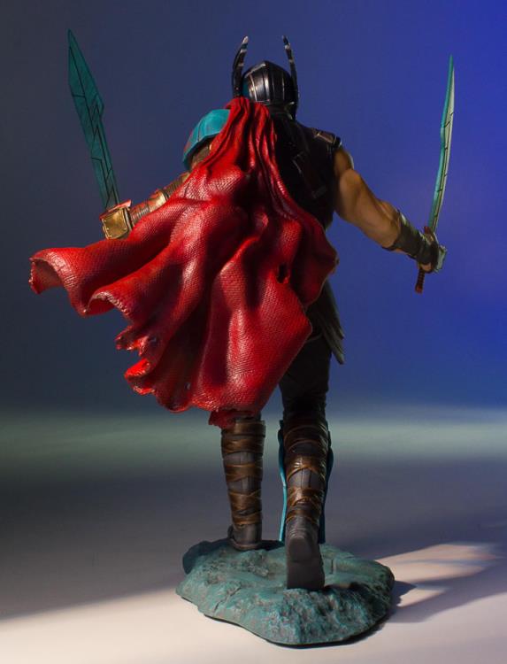 Thor: Ragnarok Collector's Gallery Thor Statue Gallery Image 5