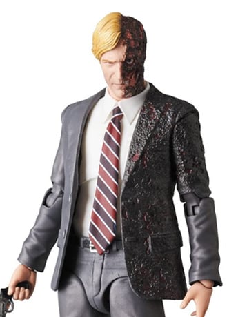 The Dark Knight MAFEX No.054 Harvey Dent Action Figure Gallery Image 2