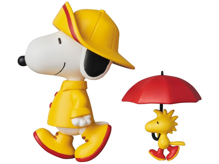 Peanuts Ultra Detail Figure No.377 Raincoat Snoopy & Woodstock Gallery Image 1