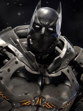 Batman: Arkham Origins Museum Masterline Batman (XE Suit) Statue Gallery Image 2