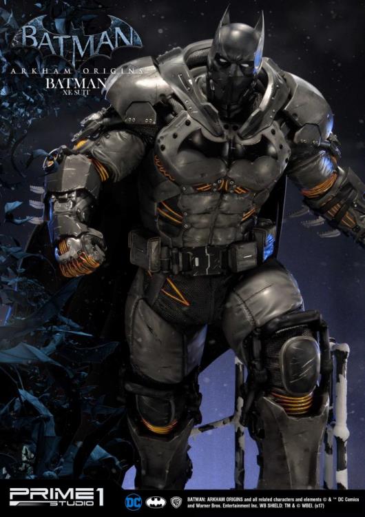 Batman: Arkham Origins Museum Masterline Batman (XE Suit) Statue Gallery Image 8