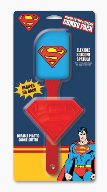 DC Comics Superman Spatula & Cookie Cutter Gallery Image 5