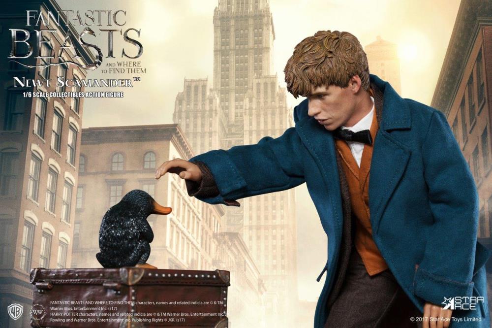 Fantastic Beasts and Where to Find Them Newt Scamander 1/6 Scale Collectible Figure Gallery Image 11
