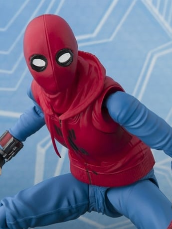 Spider-Man: Homecoming S.H.Figuarts Spider-Man (Homemade Suit Ver.) & Tamashii Option Act Wall Gallery Image 2