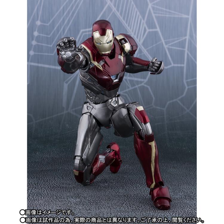 Spider-Man: Homecoming S.H.Figuarts Spider-Man (Homemade Suit Ver.) & Iron Man (Mark XLVII) Exclusive Gallery Image 8