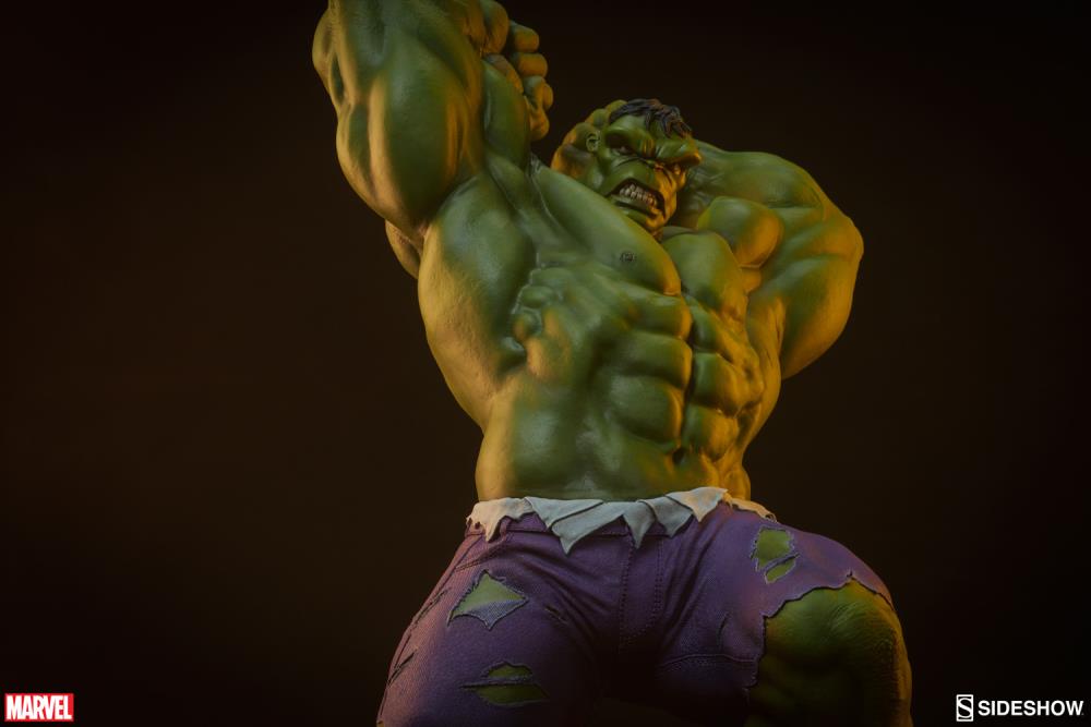 Marvel Avengers Assemble Hulk Statue Gallery Image 9