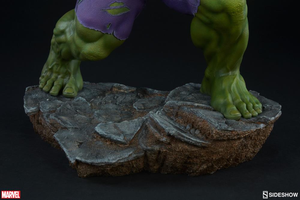 Marvel Avengers Assemble Hulk Statue Gallery Image 13
