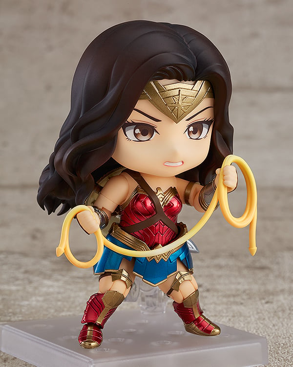 Wonder Woman Nendoroid No.818 Wonder Woman (Hero's Edition) Gallery Image 4