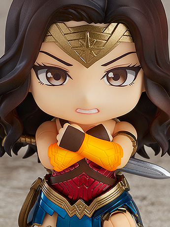 Wonder Woman Nendoroid No.818 Wonder Woman (Hero's Edition) Gallery Image 2