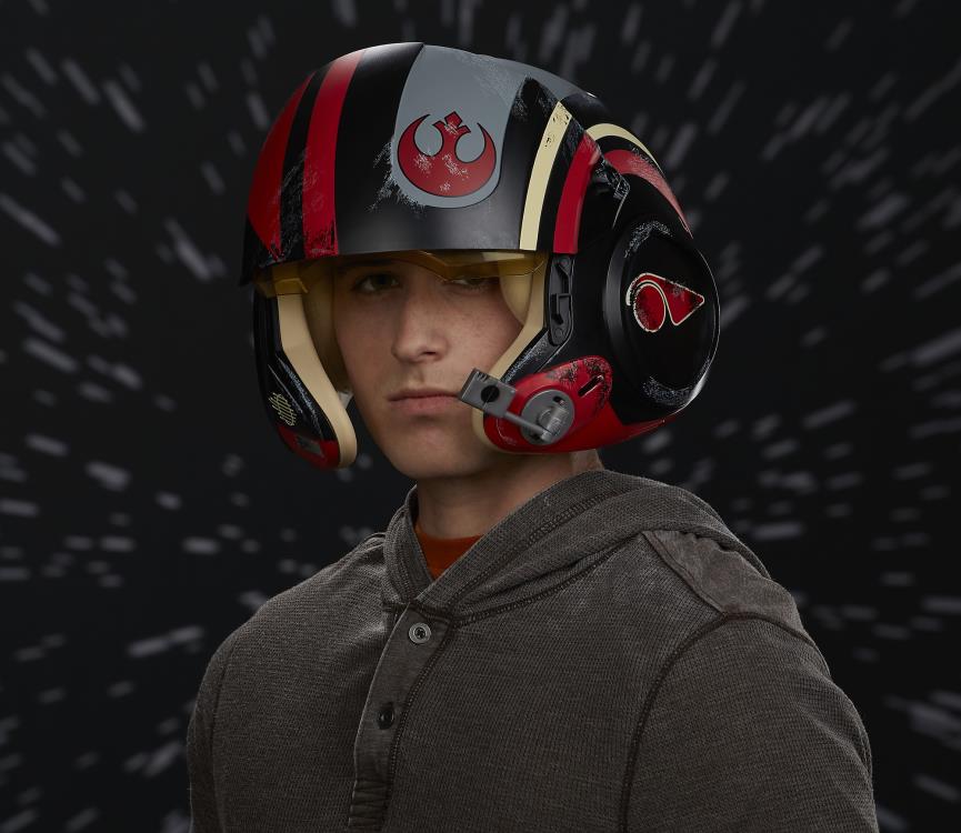 Star Wars: The Black Series Poe Dameron 1:1 Scale Wearable Helmet (Electronic) Gallery Image 4
