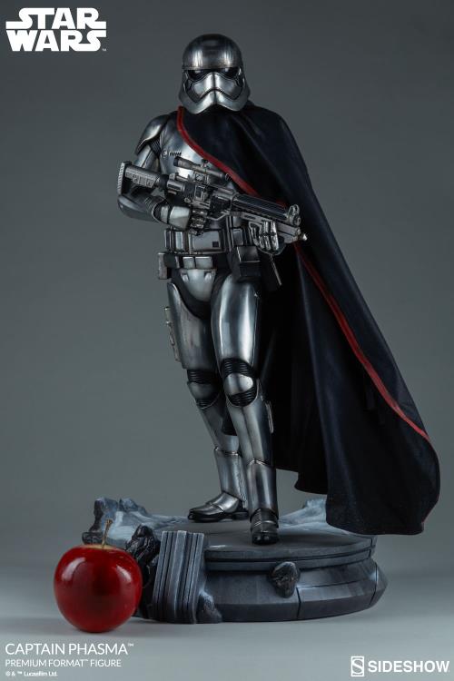Star Wars Premium Format Captain Phasma (The Force Awakens) Gallery Image 3