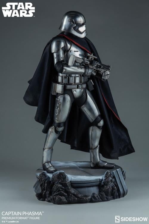 Star Wars Premium Format Captain Phasma (The Force Awakens) Gallery Image 4