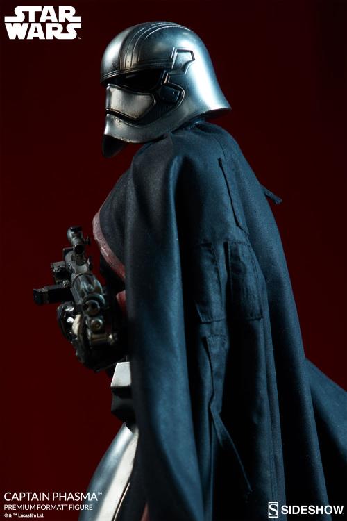 Star Wars Premium Format Captain Phasma (The Force Awakens) Gallery Image 12