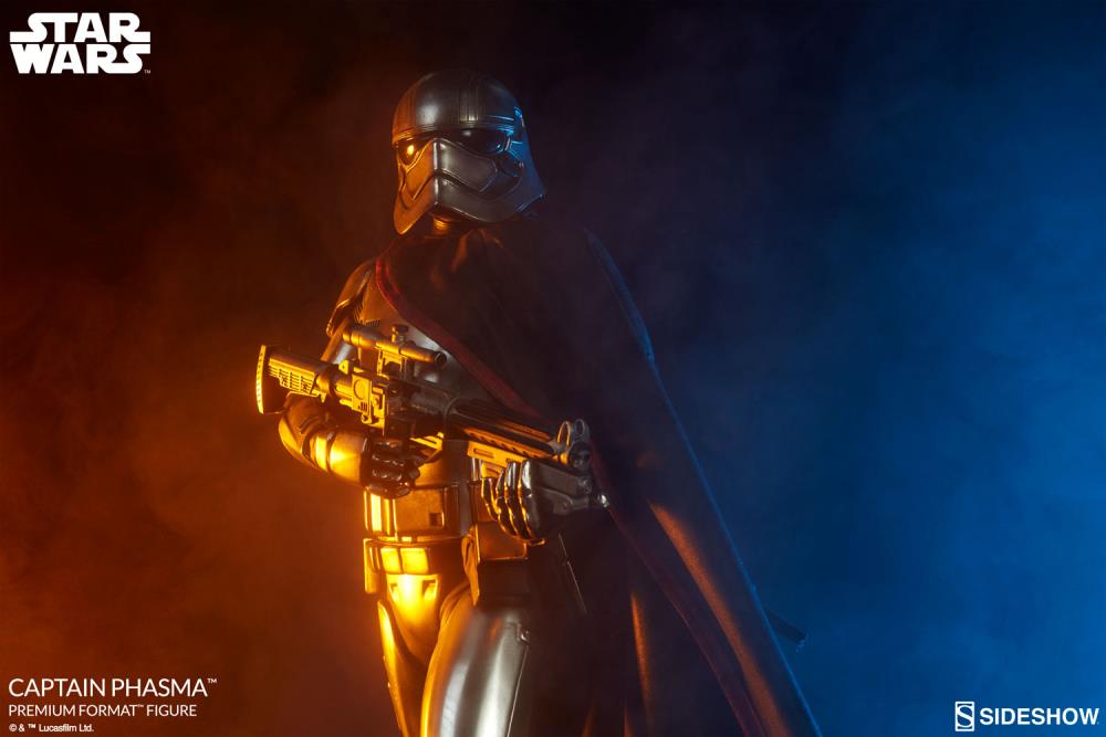 Star Wars Premium Format Captain Phasma (The Force Awakens) Gallery Image 10