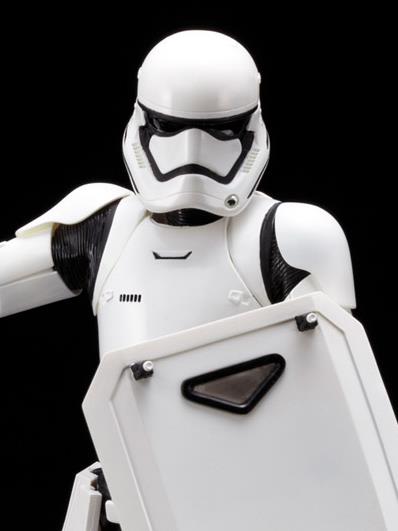 Star Wars ArtFX+ Stormtrooper FN-2199 (The Force Awakens) Statue Gallery Image 2